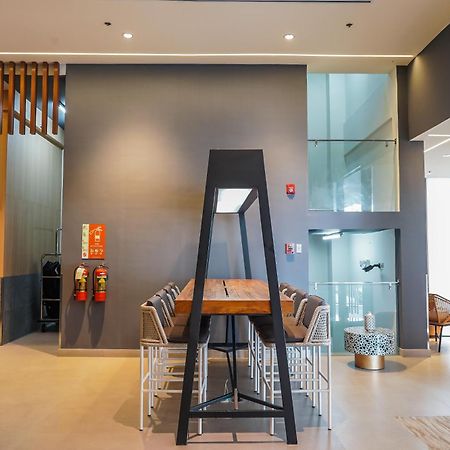 Go Hotels Plus Naga Bagian luar foto
