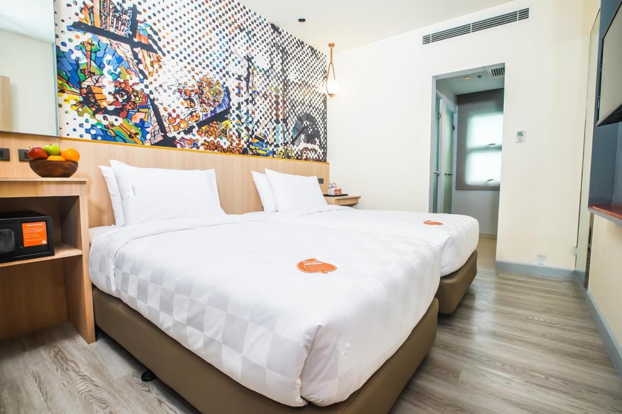 Go Hotels Plus Naga Bagian luar foto