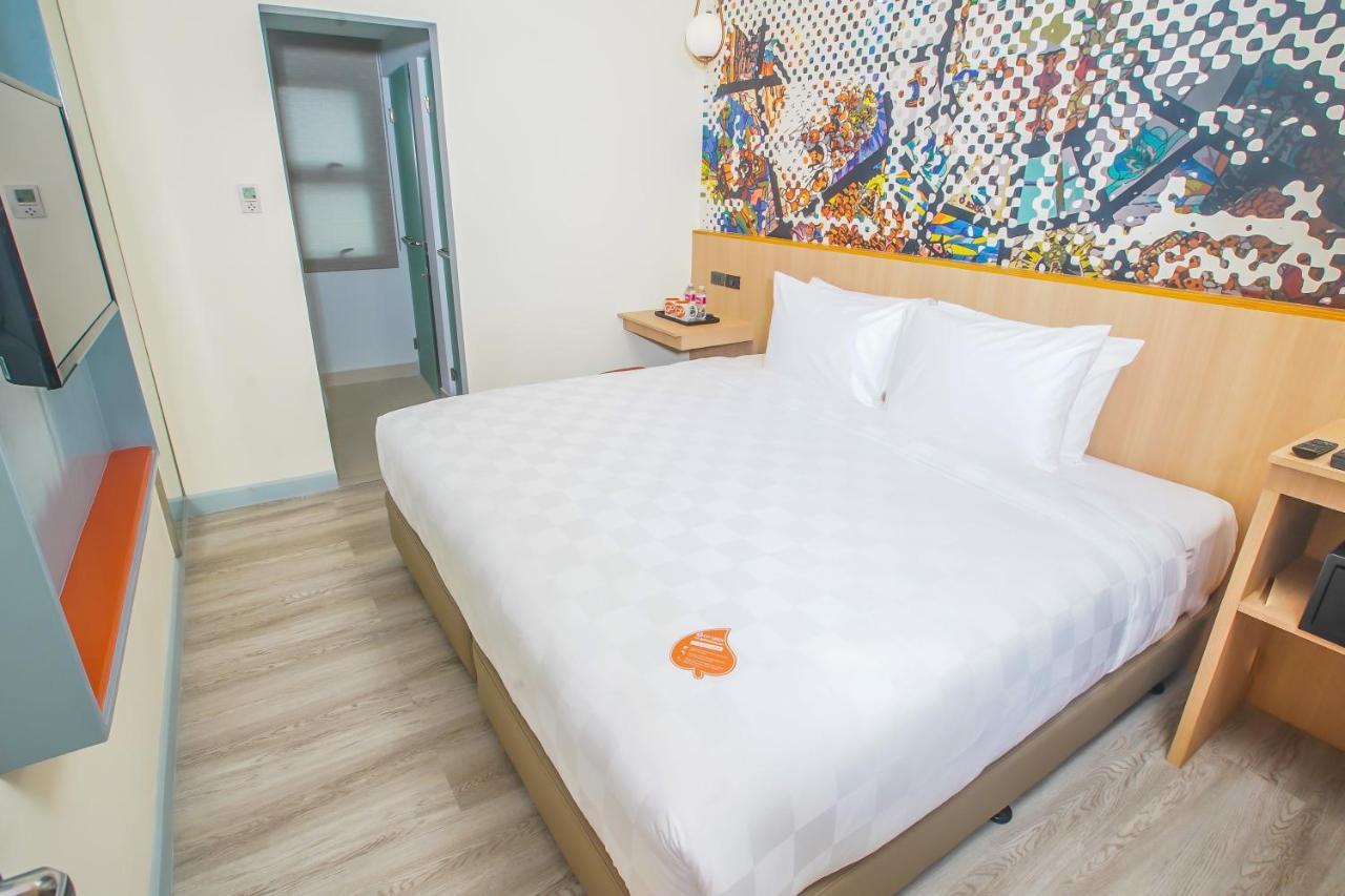 Go Hotels Plus Naga Bagian luar foto